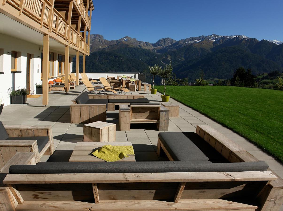Natuerlich Hotel Mit Charakter Fiss Exterior foto